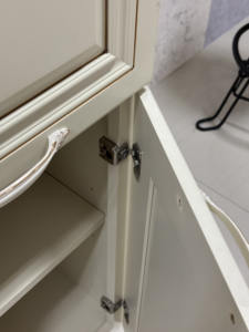 Meuble sous-vasque de salle de bain en bois massif demi-lune miroir lavabo mélamine acier inoxydable hôtel salle de bain tiroirs stockage - Product Image 3