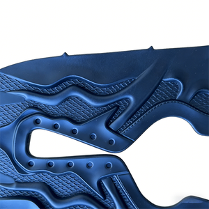 Chaussure de sport bleue personnalisable, tige en tissu maillé sandwich, TPU, ajustement dynamique, confortable, respirante, Kezhi International - Product Image 4