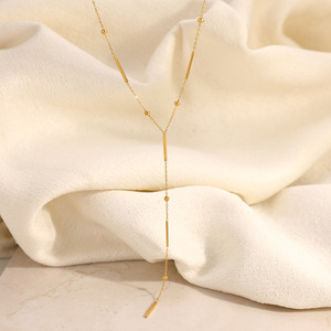 SUMMLY Collana Minimalista con Linee Geometriche Eleganti, Impermeabile, Placcata in <span class=keywords><strong>Oro</strong></span> 18K, in Acciaio Inossidabile, Gioielli alla Moda - Product Image 4