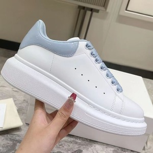 <span class=keywords><strong>Scarpe</strong></span> da Skateboard Alexanderes University 2026 di Alta Qualità con Lacci per Uomo e Donna, <span class=keywords><strong>Scarpe</strong></span> Designer McQueenes per Inverno, Estate, Autunno - Product Image 1