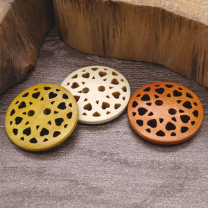 Botón de madera redondo natural hueco grabado con láser, ecológico, con 2 agujeros, <span class=keywords><strong>para</strong></span> <span class=keywords><strong>ropa</strong></span>, abrigos, camisas y suéteres, al por mayor - Product Image 4