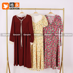 Robes en mousseline d'occasion vintage Geryon pour femmes, assortiment court et élégant, parfaites pour l'été, vêtements usagés en balles en gros - Product Image 3