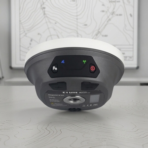 SingularXYZ E1 Lite RTK GNSS 15km Radio IP68 Étanche pour la Topographie sur le Terrain - Product Image 5