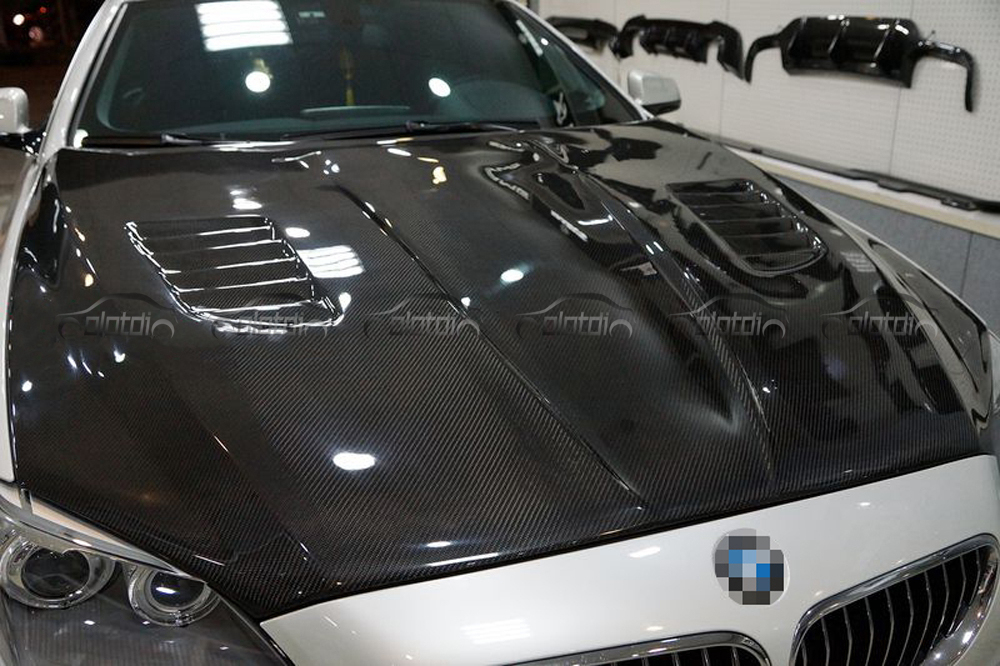 BMW M6 F06 F12F13アップグレードVタイプカーボンボンネットエンジン 