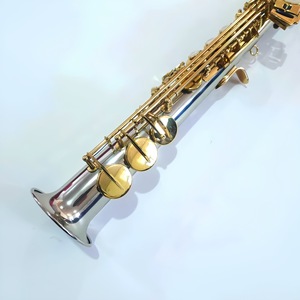 Tubo <span class=keywords><strong>de</strong></span> una pieza <span class=keywords><strong>de</strong></span> plata <span class=keywords><strong>de</strong></span> níquel, <span class=keywords><strong>Saxofón</strong></span> Soprano afinado en Bb, superficie chapada en plata, llaves doradas con accesorios <span class=keywords><strong>de</strong></span> correa - Product Image 2