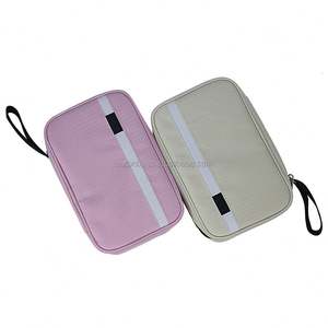 Bolsa de Viaje Colgante para Cosméticos y Artículos de Higiene con Cierre, Gancho y Accesorios para Damas y Caballeros - Product Image 5