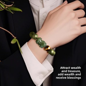Bracelet perlé unisexe en bois de santal vert naturel de style vintage, orné de perles de jade Hetian, Pixiu, signe du zodiaque et Bouddha, pour la prière - Product Image 2