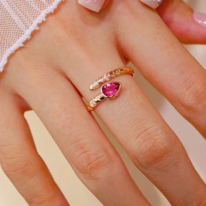 Bague Jolie Xinfly luxueuse en or rose 18 carats avec tourmaline rose et diamants, en forme de serpent - Product Image 4