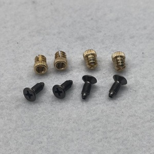 Écrou d'expansion M4 doré avec filetages interne et externe pour portes d'armoires, inserts à filetage métrique, entraînement à encoche cruciforme - Product Image 1