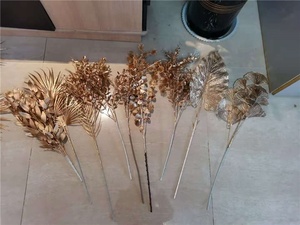 M-7080 Populaire Tendance Nouvelle If Artificielle Feuilles D'or pour le Mariage et Événements Décoration - Product Image 5
