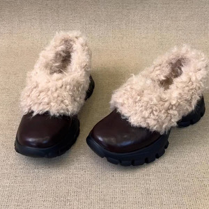 Mocasines de cuero genuino con aumento de altura de 6 cm, suela gruesa, forro de piel, zapatos de cuero sin cordones, calzado de invierno para mujeres pequeñas - Product Image 1