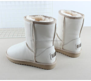 Bottes de neige d'hiver en cuir véritable imperméable à la hauteur des genoux pour l'extérieur Caractéristique thermique Casual UGGS Style Winter Snow Boots for Ladies - Product Image 6