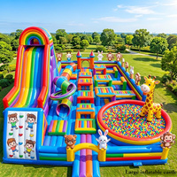 Château gonflable commercial en PVC durable de 0,55 mm, structure géante pour saut et amusement en extérieur