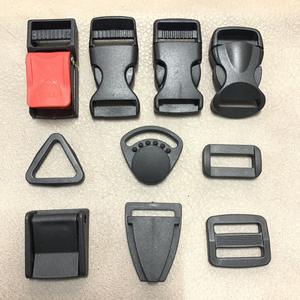 Boucle à dégagement latéral rapide réglable en plastique avec type d'injection de logo personnalisé pour bagages et sacs - Product Image 4