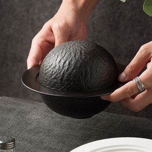 Assiette à <span class=keywords><strong>sushi</strong></span> en céramique mate Surface de roche Purée de soupe noire Pâtes Sashimi Bol de service avec couvercle Party <span class=keywords><strong>Club</strong></span> Restaurant Vaisselle - Product Image 1