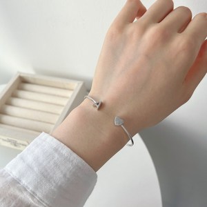 Dylam Độc Đáo S925 Bạc Cuff Vòng Đeo Tay Giáng Sinh <span class=keywords><strong>CZ</strong></span> Zirconia <span class=keywords><strong>Bangle</strong></span> Tùy Chỉnh 26 Inital Thư Vòng Đeo Tay Bangles Cho Phụ Nữ Người Đàn Ông - Product Image 6