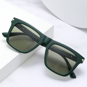 แว่นกันแดดทรงสี่เหลี่ยมเต็มกรอบ สีสันทันสมัย น้ำหนักเบา ป้องกันรังสียูวี 400 สำหรับใช้งานกลางแจ้ง เหมาะสำหรับทุกเพศ - Product Image 2