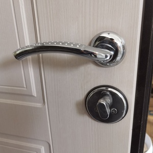 Mercado Popular Personalizado Madera Acero Puerta principal delantera externa Diseño caliente Espejo Vidrio Metal <span class=keywords><strong>Seguridad</strong></span> <span class=keywords><strong>Puertas</strong></span> <span class=keywords><strong>blindadas</strong></span> rusas - Product Image 4