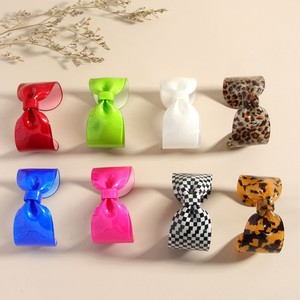 Bracelet ouvert en résine acrylique Lucite pour femme, bijoux tendance multicolores, origine Zhejiang, collection hiver - Product Image 4