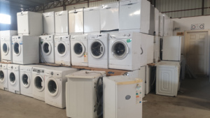 Lave-linge automatique à chargement frontal <span class=keywords><strong>d</strong></span>'<span class=keywords><strong>occasion</strong></span> - Acier inoxydable, excellent état, capacité 5.67.0kg, utilisation extérieure, <span class=keywords><strong>machine</strong></span> à <span class=keywords><strong>laver</strong></span> usagée - Product Image 2