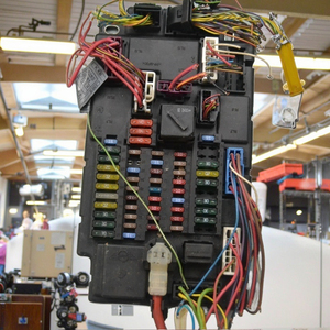 Módulo <span class=keywords><strong>de</strong></span> Control <span class=keywords><strong>de</strong></span> Carrocería (BCM) <span class=keywords><strong>de</strong></span> <span class=keywords><strong>Segunda</strong></span> <span class=keywords><strong>Mano</strong></span> para Coupé Convertible <span class=keywords><strong>de</strong></span> Cinco Puertas, Controlador JOHN COOPER WORKS, Fusible Interior 61.35 3455530-01 - Product Image 4