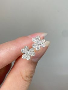 Boucles d'oreilles Xinfly en or blanc 18 carats, trèfle à trois feuilles, diamants véritables, design intemporel, événements formels, usage quotidien, élégantes pour femmes, vente chaude - Product Image 5