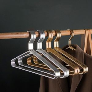 Cintres en métal personnalisés en gros, antidérapants, en alliage d'aluminium doré, pour manteaux, costumes, chemises, vêtements et robes de mariée - Product Image 4