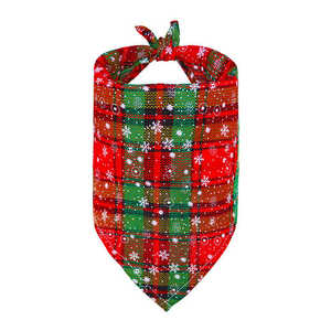 בנדנה משולשת לכלב, הדפס משובץ אדום, כותנה לחג המולד, סיטונאי, אביזר עם אפשרות להדפסת לוגו מותאם אישית - Product Image 6
