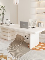 Bureau d'ordinateur en bois massif style crème français, design de luxe haut de gamme, pour écrire