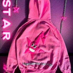 เสื้อฮู้ดดี้สตรีทแวร์ผู้ชาย แบบซิปเต็มตัว สีชมพู วินเทจ ผ้าฝ้าย พิมพ์ลายโลโก้ 3 มิติ แบบนูน  ล้างสีแบบแอซิดวอช สองชั้น - Product Image 2