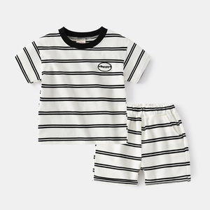 Conjunto de Ropa de Verano 2022 para Niños, Camiseta y Pantalones Cortos a Rayas, 2 Piezas, Estilo Casual para Niño - Product Image 3