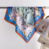 Foulard carré en soie classique à motif cachemire bleu sarcelle et orange pour usage quotidien et décoration mode