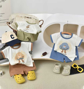 Les nouveaux costumes pour garçons et enfants sont de haute qualité, avec des t-shirts et des vestes courtes douces. - Product Image 5