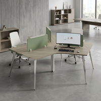 Bureau modulaire d'angle 3 places avec gestion des câbles pour projets de bureaux commerciaux