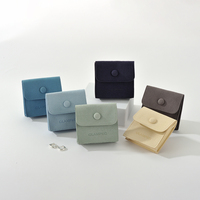 Pochette à bijoux en microfibre douce multicolore de haute qualité avec bouton-pression pour bagues, boucles d'oreilles, petits cadeaux, emballage de vente au détail
