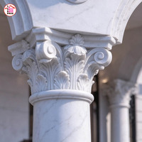 Colonnes en marbre néoclassiques sur mesure, base et capitale complètes, marbre blanc massif, décoration de façade de villa de luxe