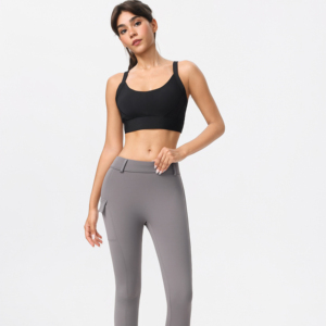 Pantaloni da yoga aderenti e comodi con tasca cargo - Product Image 1