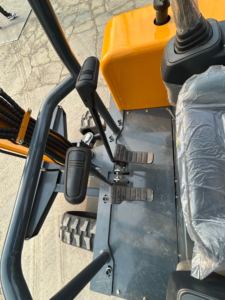 Мини-экскаватор CE/EPA/EU <span class=keywords><strong>3</strong></span> тонны, модель HS 30, с двигателем Laidong 385, мощность 19.2 кВт, китайский мини-экскаватор на продажу, мини-гусеничный экскаватор. - Product Image 6