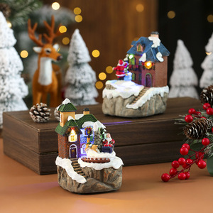 Nouvelle maison de Noël transfrontalière avec scène de neige, en fibre optique LED rotative, boîte à haut-parleur électrique, ornement artisanal en résine - Product Image 4