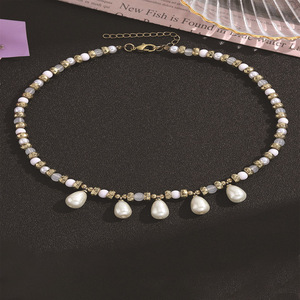 Collier ras du cou en fausses perles en forme de goutte d'eau, bijoux de fête pour femmes, forme de goutte d'eau, design géométrique en forme de U - Product Image 4