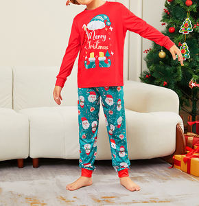 Vente en gros Chapeau de Noël Pyjama Grenouillère pour bébé Combinaison Vêtements de détente d'hiver Pyjamas en polyester Ensembles de pyjamas de Noël assortis pour la famille - Product Image 6