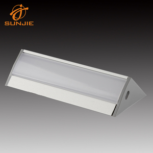 Chất Lượng Tốt Bạc Anodized Tam Giác LED Nhôm Hồ Sơ Treo LED Đùn Với PC Cover Diffuser Cho Strip Light - Product Image 5