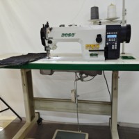 Machine à coudre industrielle à une aiguille robuste DS-0303T-5 avec pied entraîneur pour tissus d'ameublement