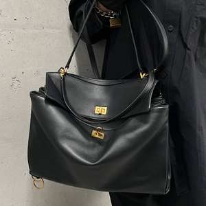 Bolso de Hombro Retro Plateado para Mujer, Bolso de Gran Capacidad, Bolso de Hombro de Fibra de Poliéster - Product Image 1