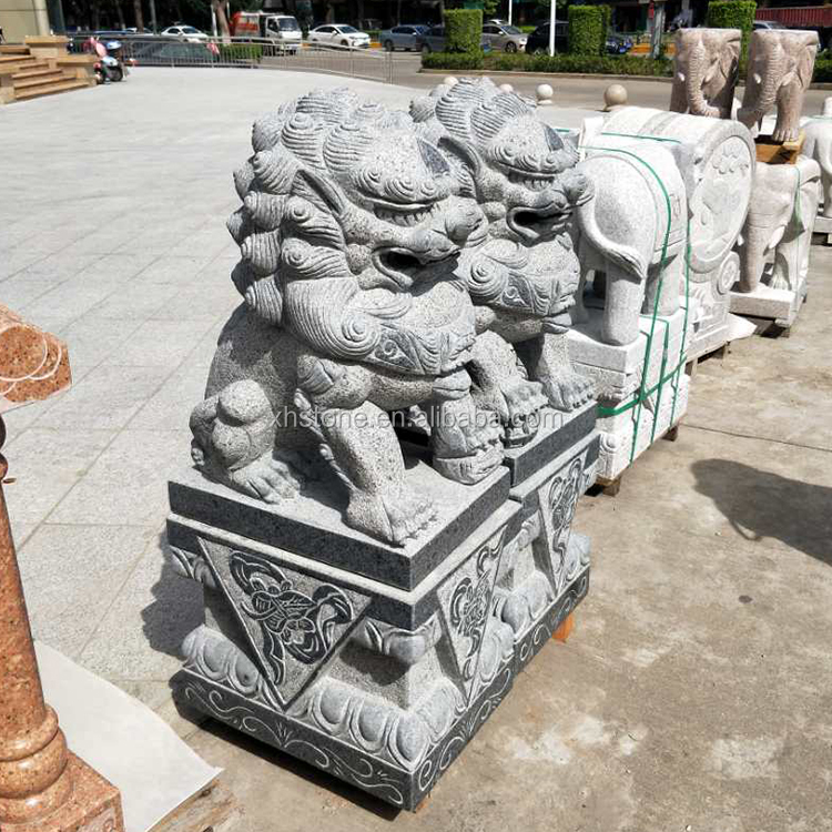 中国アンティーク 石塀 彫刻 福の神(?) 、蓮 中国アンティーク 石塀 彫刻 福の神(?) 、蓮