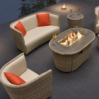 Table de jardin Sigarten prête à être expédiée, foyer extérieur au gaz sans fumée, en rotin avec table d'appoint