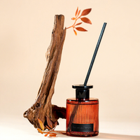 Solution de recharge pour coffret cadeau d'aromathérapie sans flamme 150 ml, décor haut de gamme rayé avec couvercle noir pour parfum d'ambiance chambre et toilettes