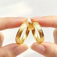 Bagues de mariage personnalisées en laiton plaqué or 14 carats pour couple, anneaux de couple martelés style western, échantillon de présentation pour bijouterie