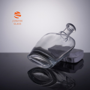 Botella de Licor Transparente Personalizable de 750 ml, de Forma Plana, Hecha de Vidrio Transparente. Apto para Whisky, Brandy y <span class=keywords><strong>Vodka</strong></span> - Product Image 3