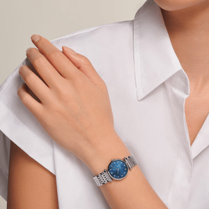 Reloj de vestir ultrafino para mujer, marcadores de hora con diamantes, pulsera de acero inoxidable, cristal de zafiro, hecho en Suiza - Product Image 2